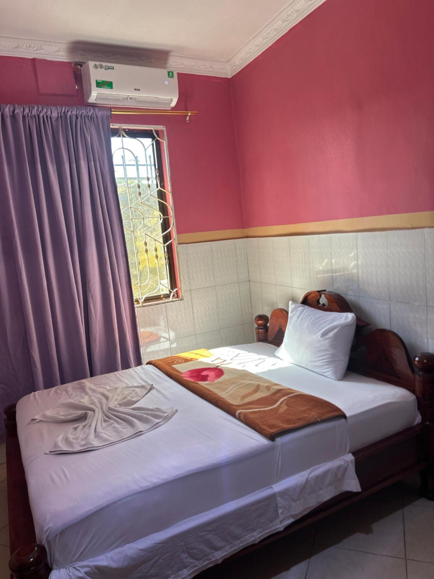 Tanpak Gardens Bnb Bed and Breakfast Νταρ ες Σαλάμ Εξωτερικό φωτογραφία