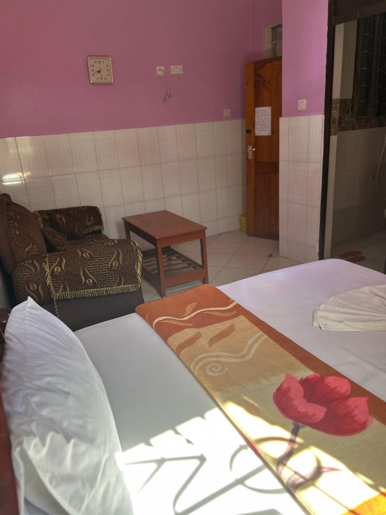 Tanpak Gardens Bnb Bed and Breakfast Νταρ ες Σαλάμ Εξωτερικό φωτογραφία